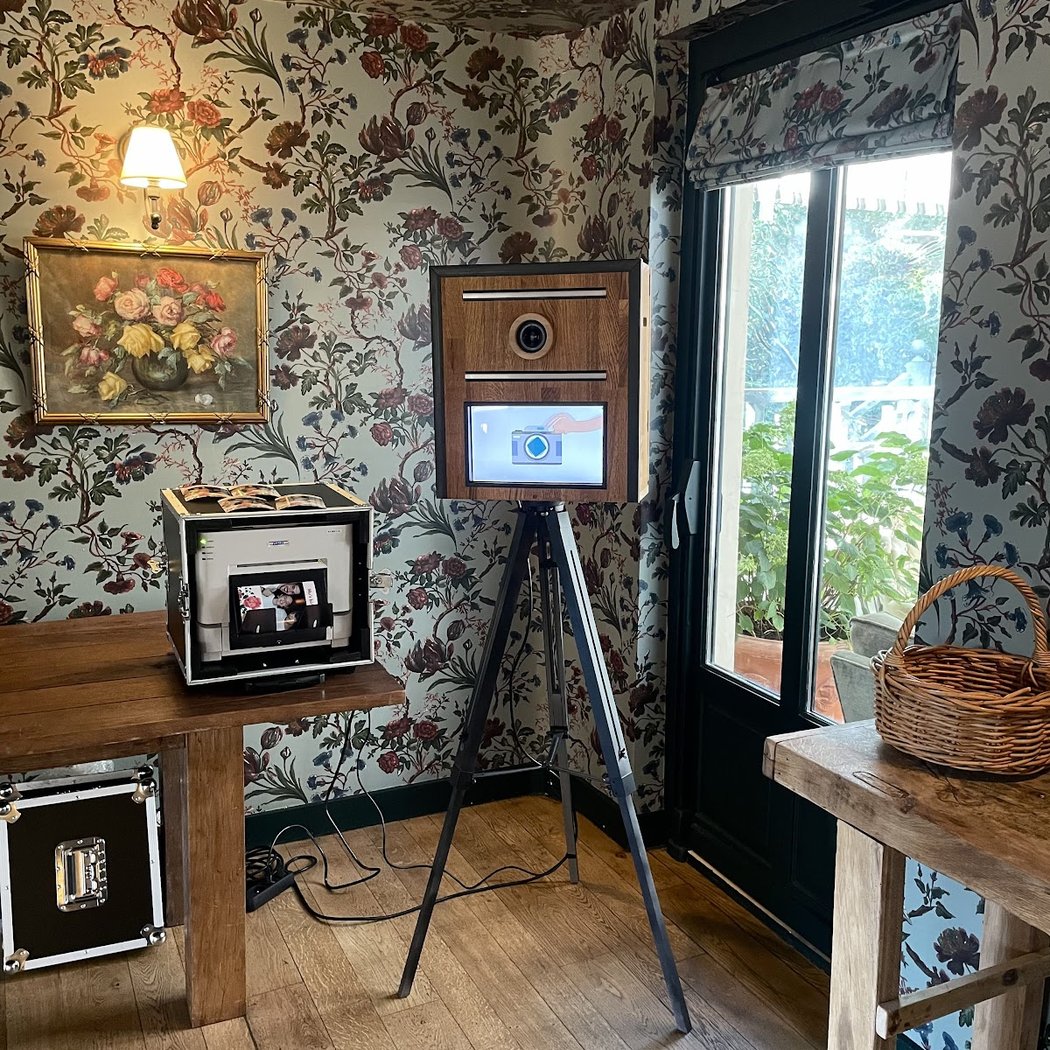 Photocall Paris - Location, impression personnalisé et borne photobooth 1