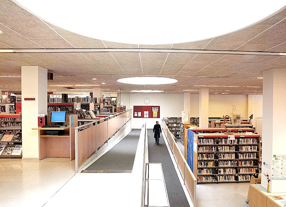 Biblioteca Llefià-Xavier Soto 2