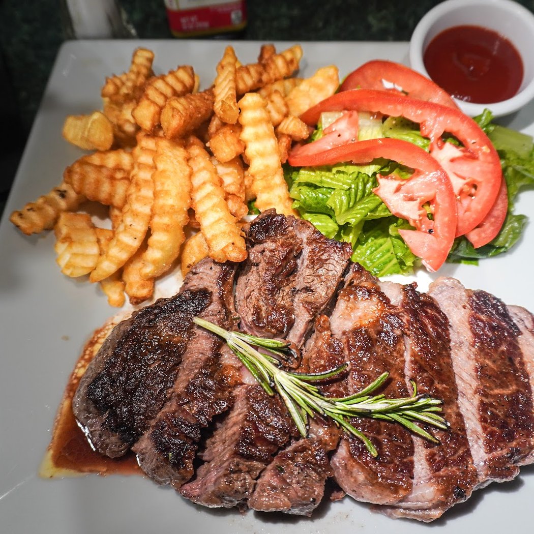 Area Latina Bar & Grill 1