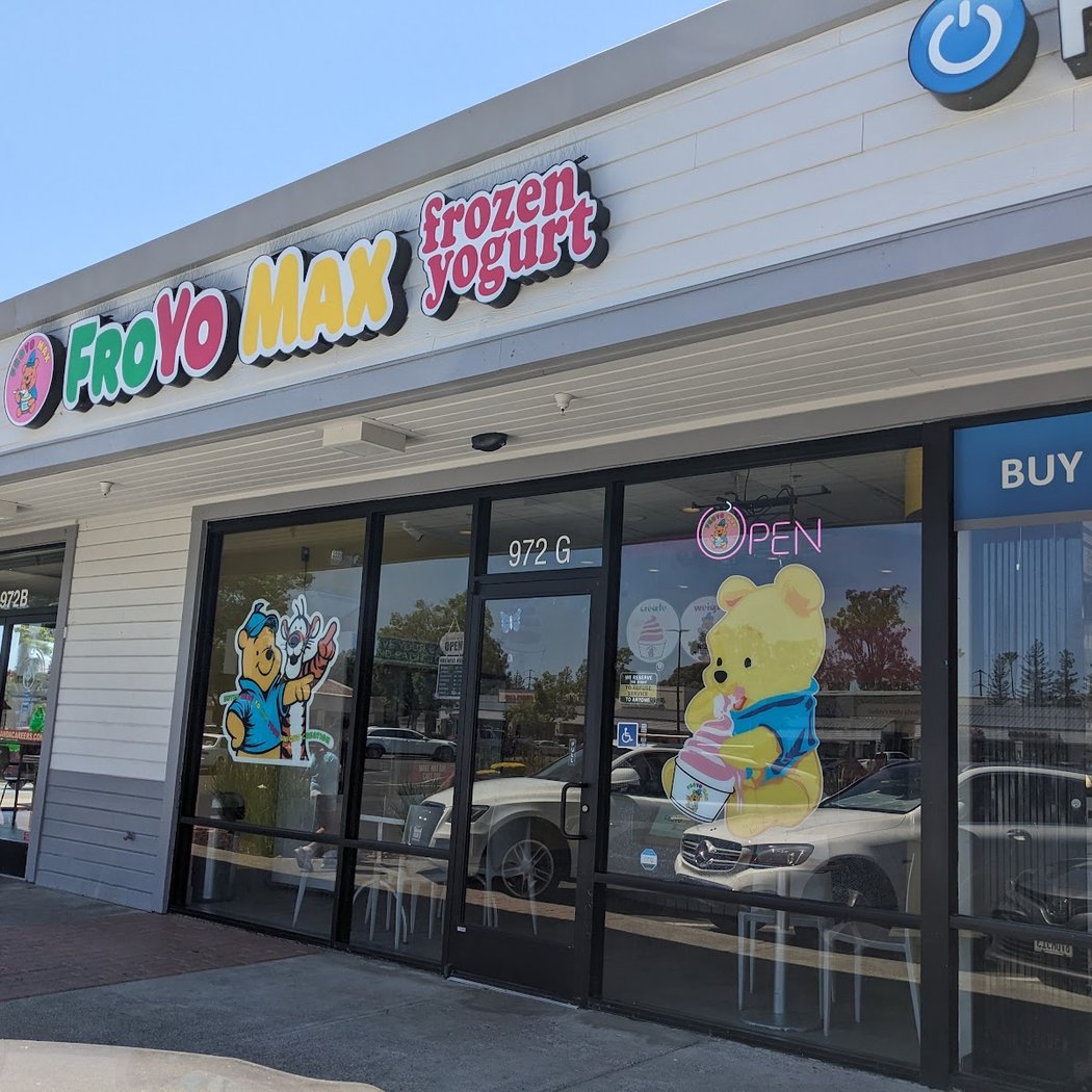 Menchie's Frozen Yogurt 2