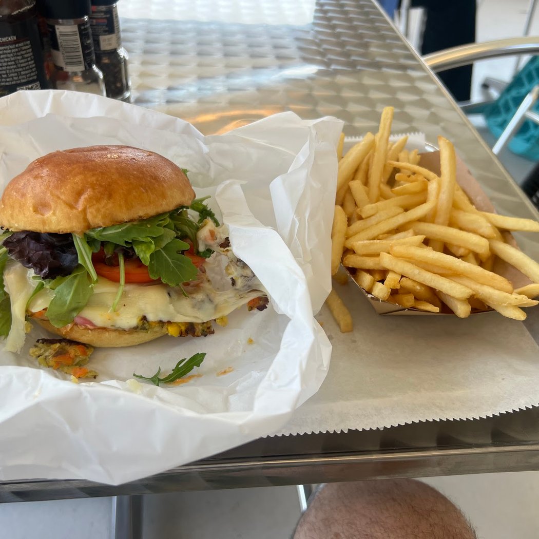 Del's Roadside 3