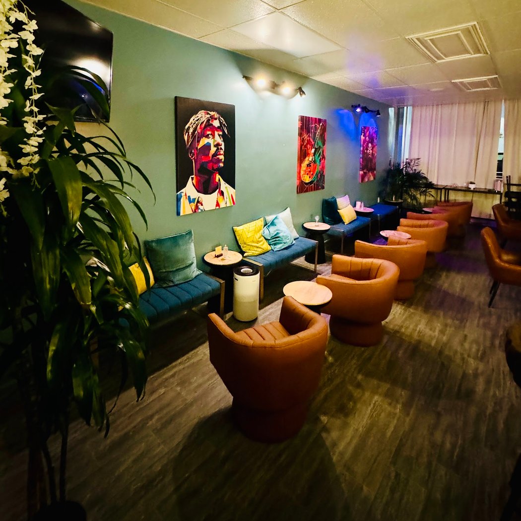 1945 Restaurant Bar and Lounge 1