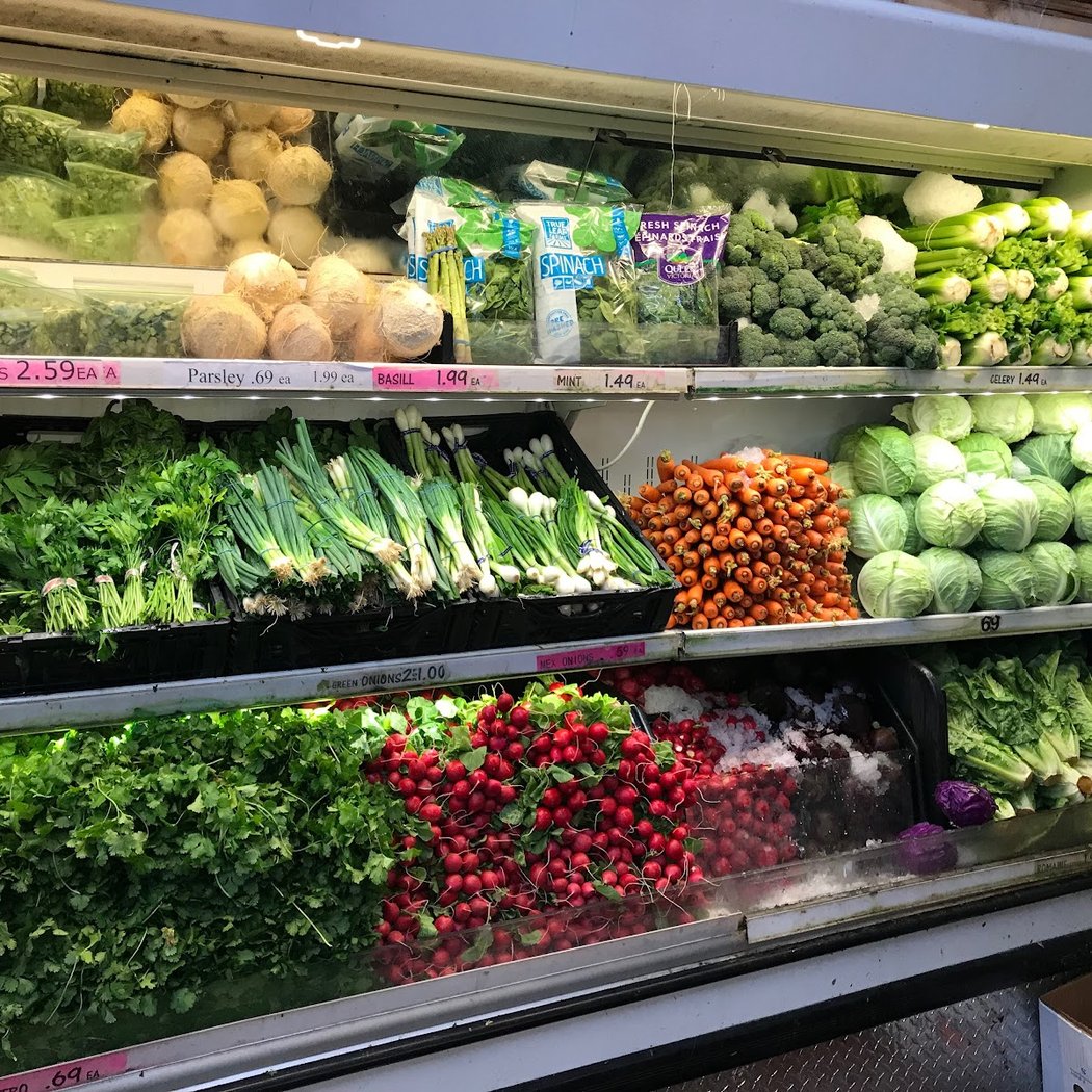 La Raza Market 1