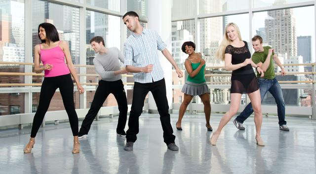 Salsa Beginner Baila Society 1
