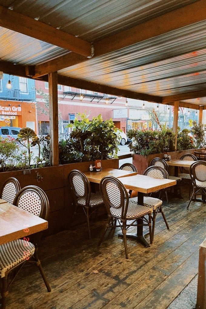 Crepevine Restaurants 3