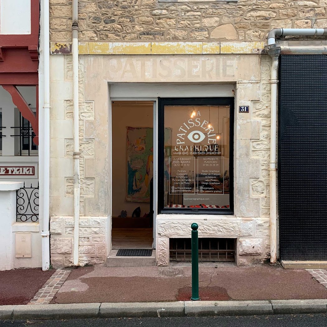 La Pâtisserie Graphique Galerie Café Atelier d'art 2