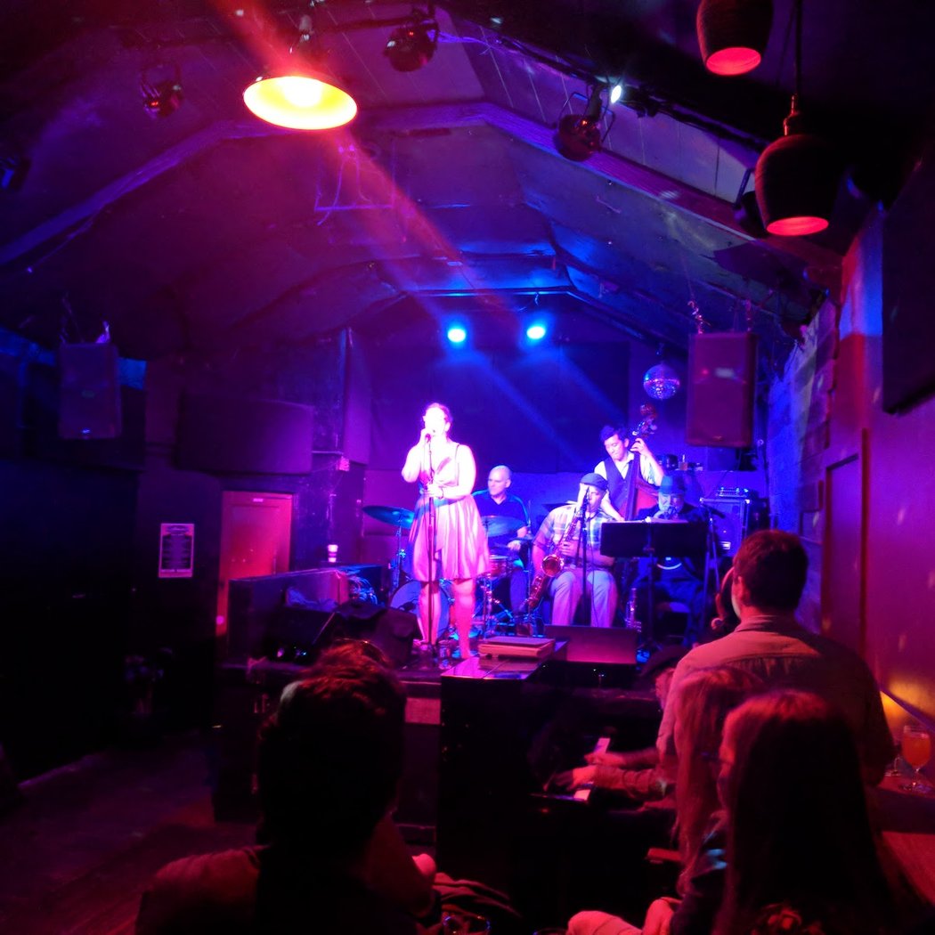 Amnesia Beer & Music Hall 1