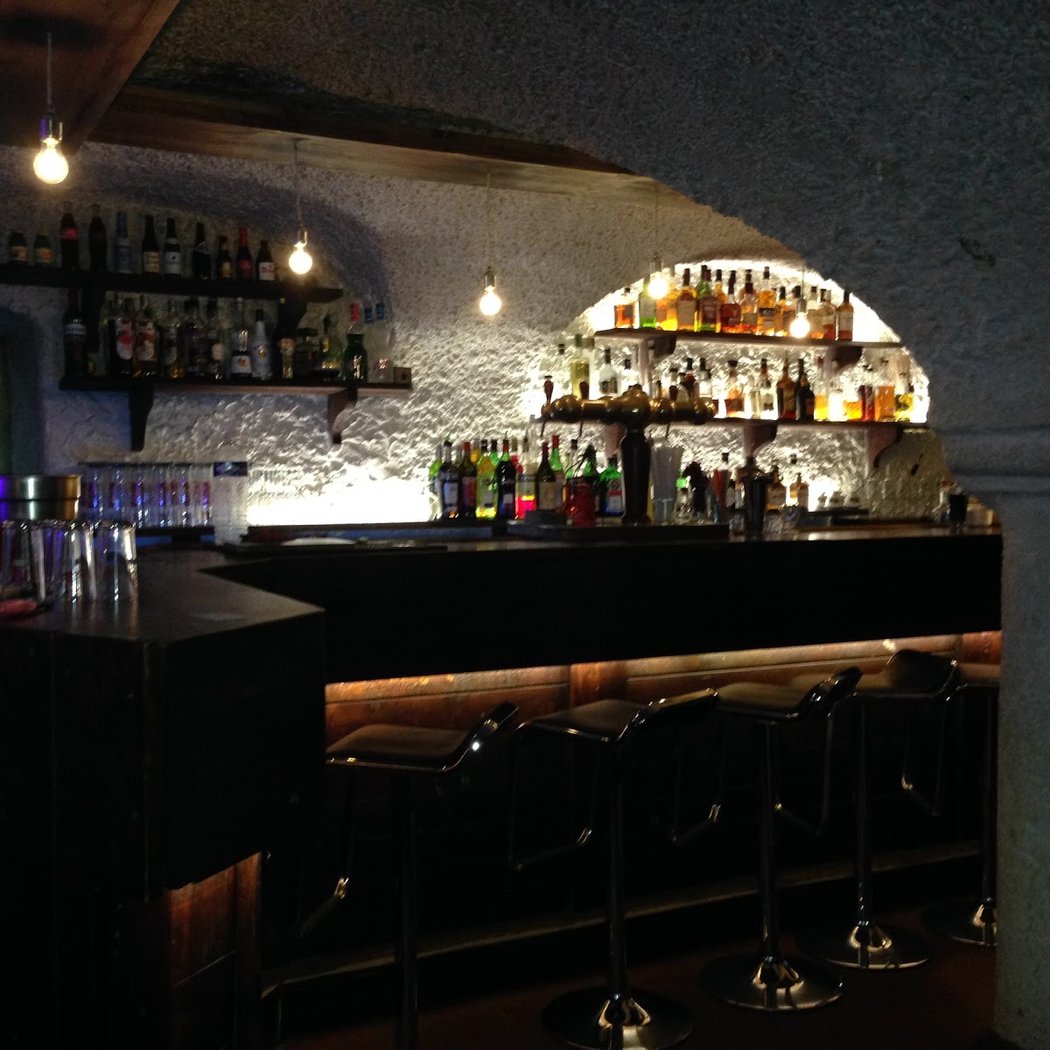 LA TOURMENTE Cocktail Bar 2