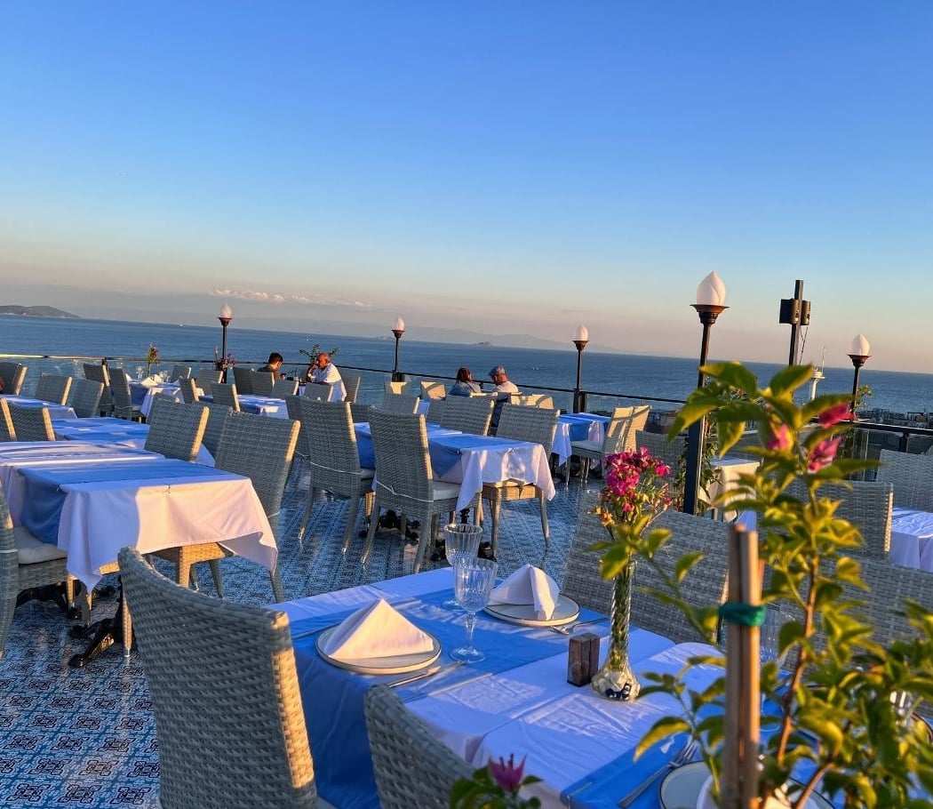 Queb Rooftop Restaurant 3