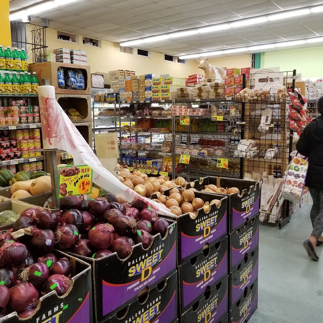 22nd & Irving Market 3