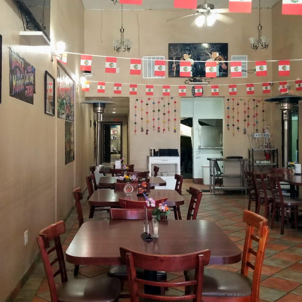 El Huarique de Juancito Peruvian Food 3