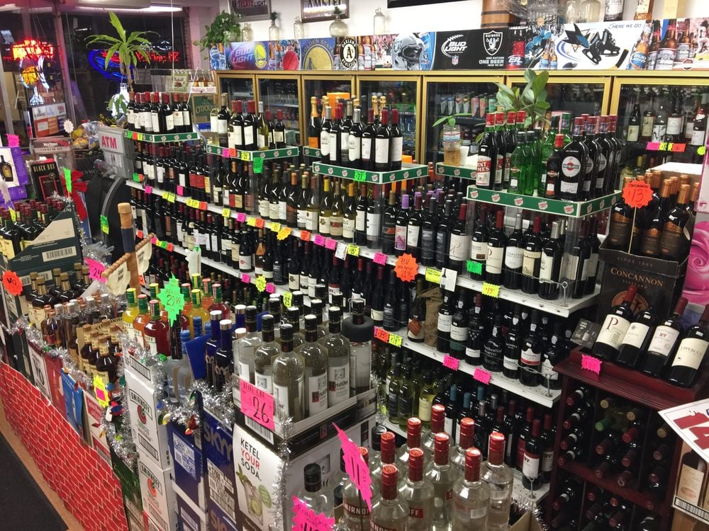 Baggy's Liquors 1
