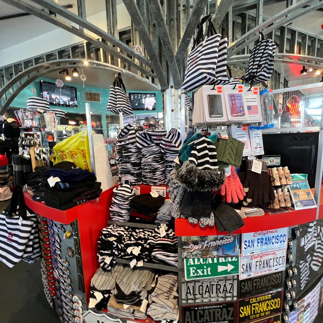 Ess Eff Gift Shop (Inside) 1