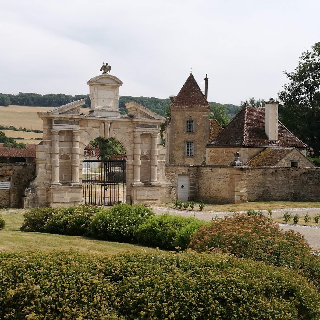 Castle Commarin 4