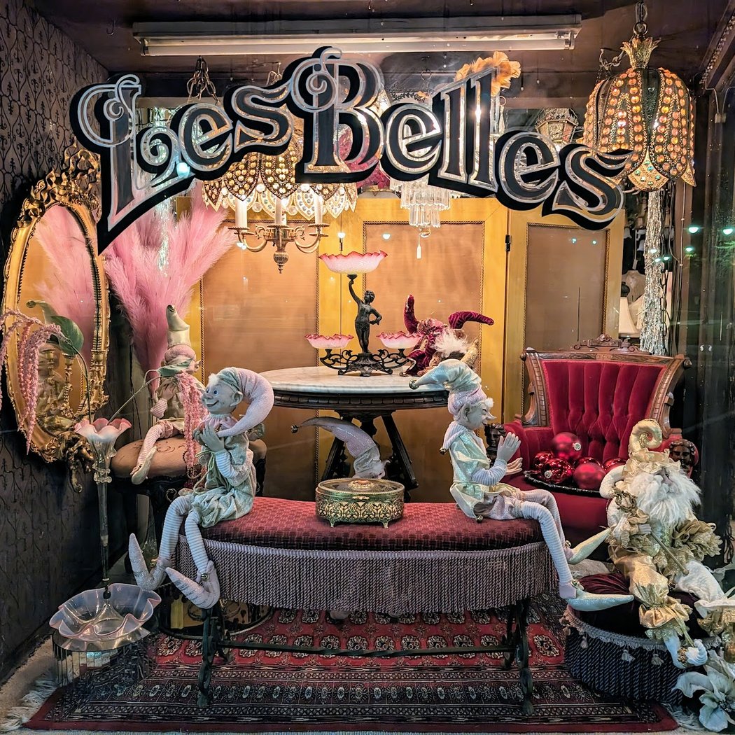 Les Belles Antiques-Appraisers 1