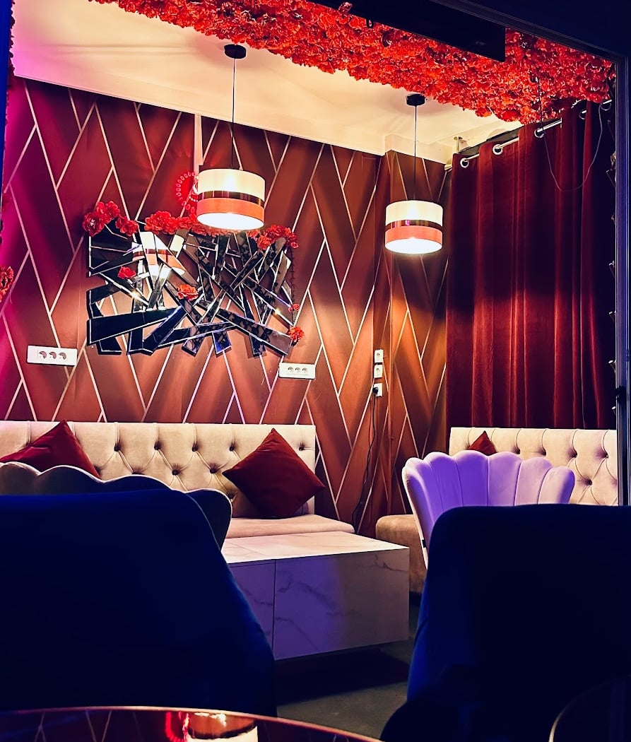 California Lounge 4