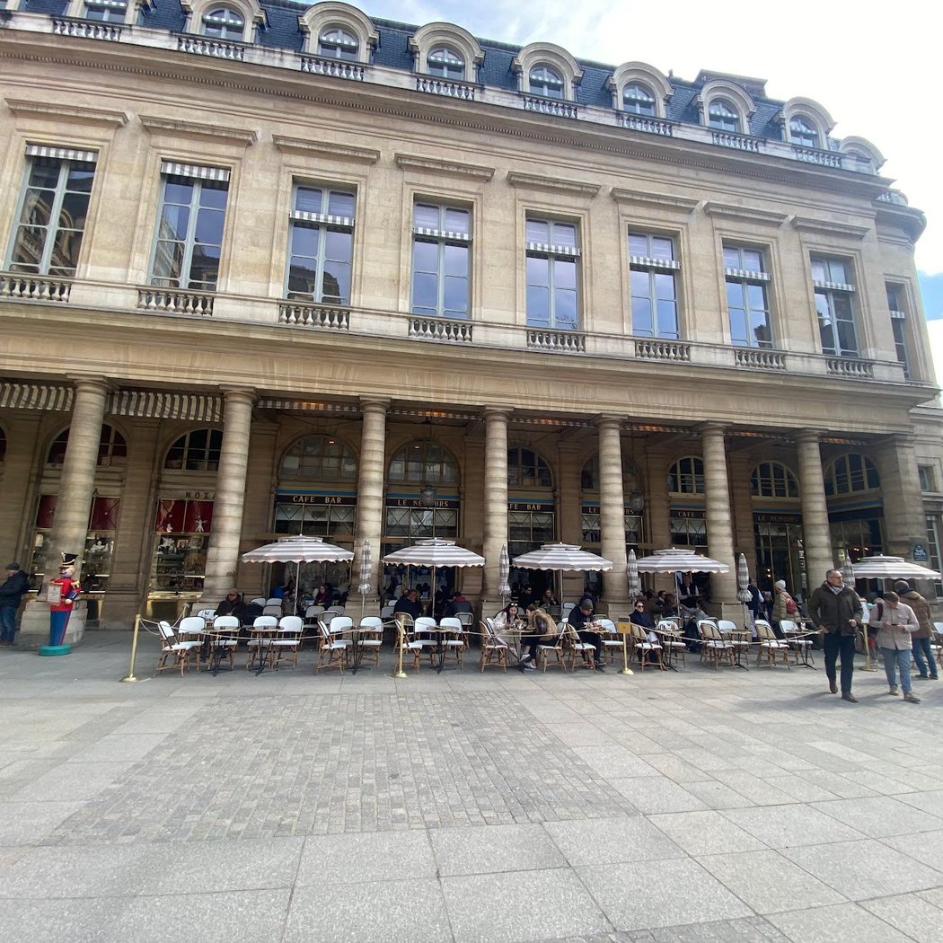 Place Colette 2