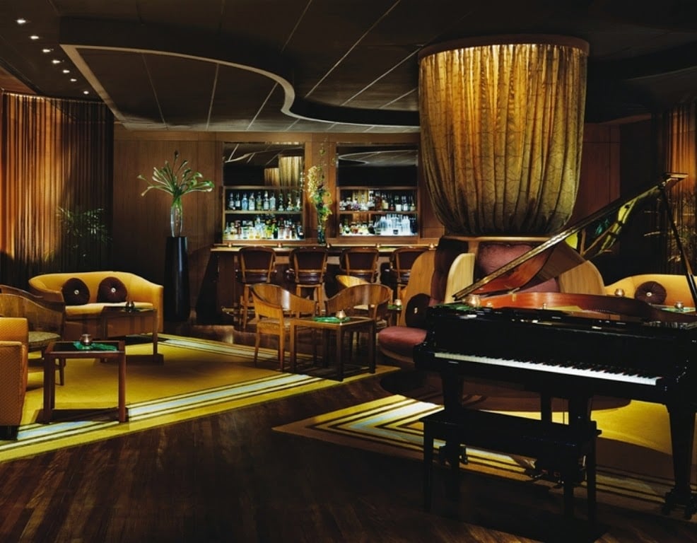 Lewers Lounge 1