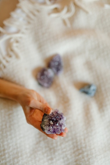 Chakras & Crystals: Clear Your Energy & Find Balance 1