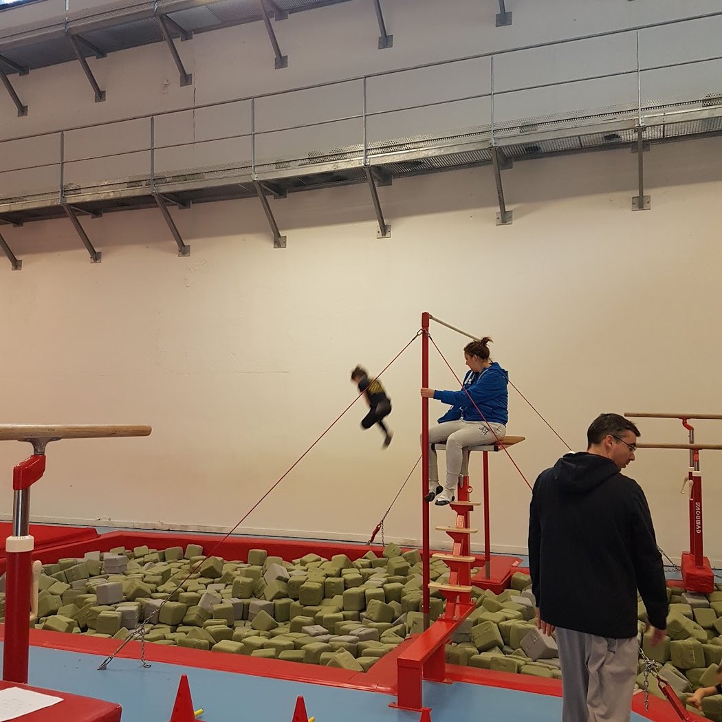 Gymnase des Cent-Gardes 2