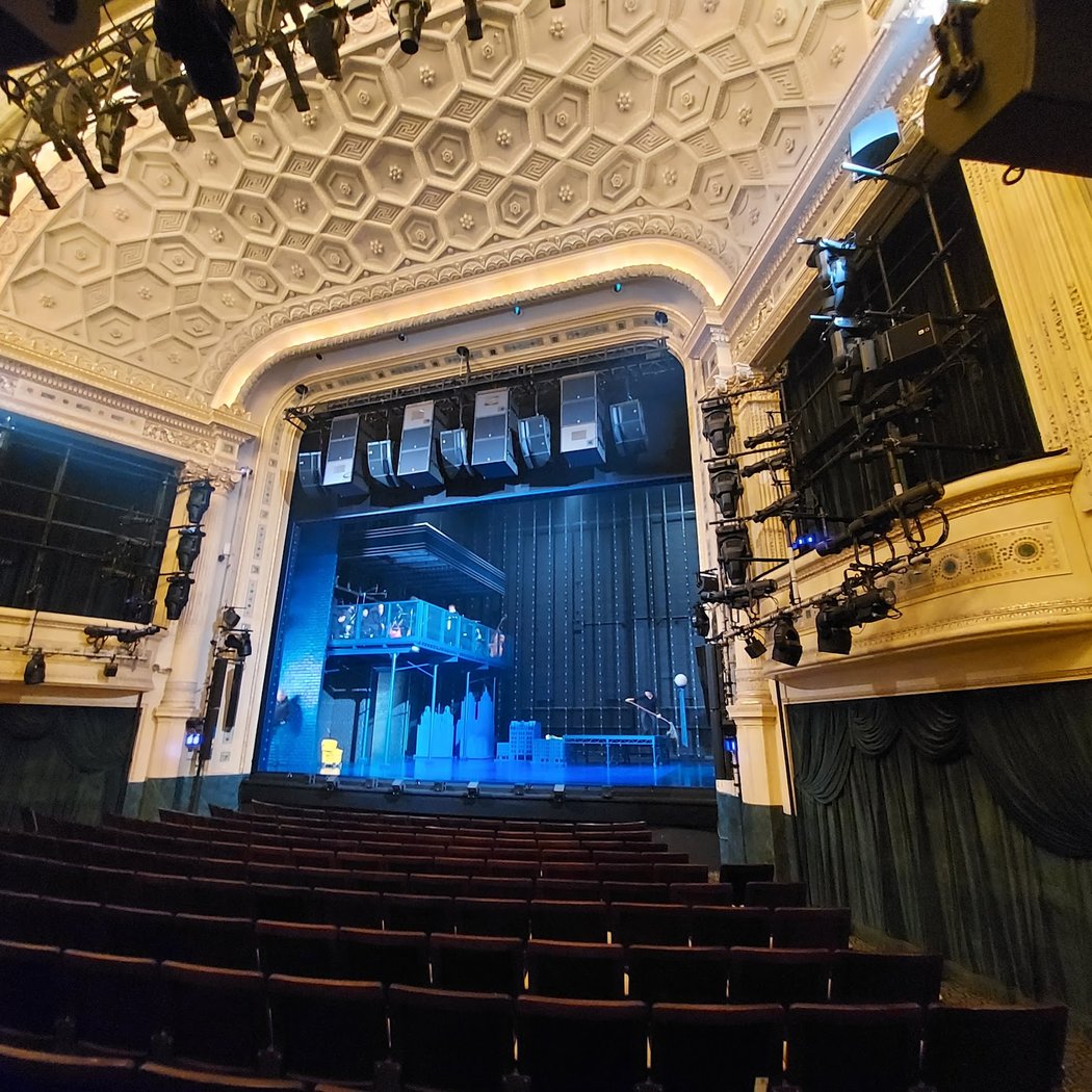 Hudson Theatre Tours 3