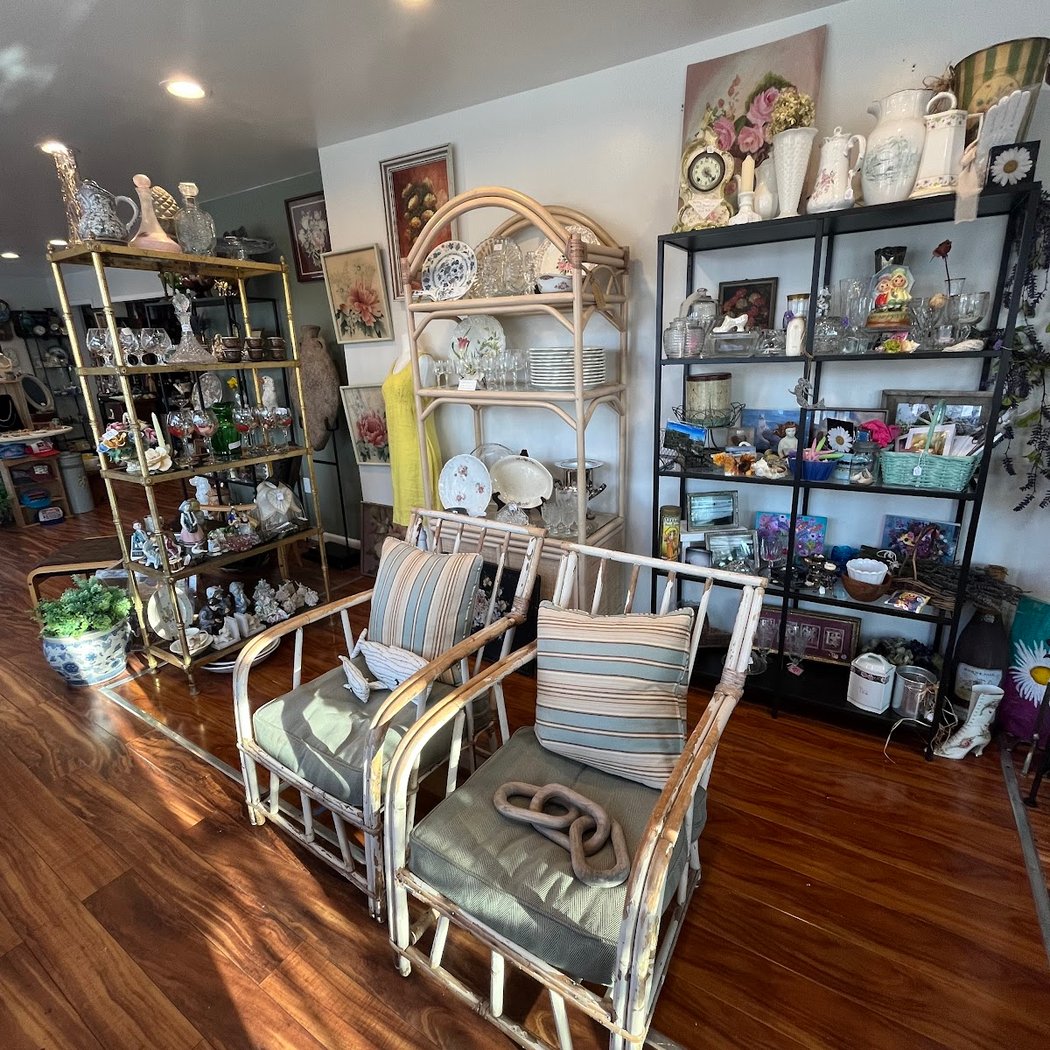 Found Vintage & Antiques 1