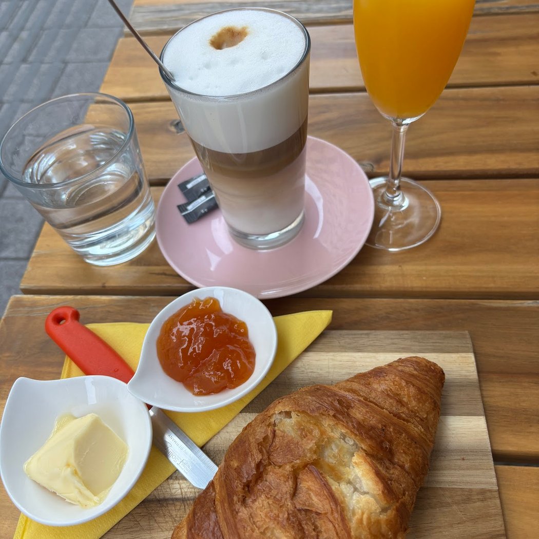 Café Namenlos 1