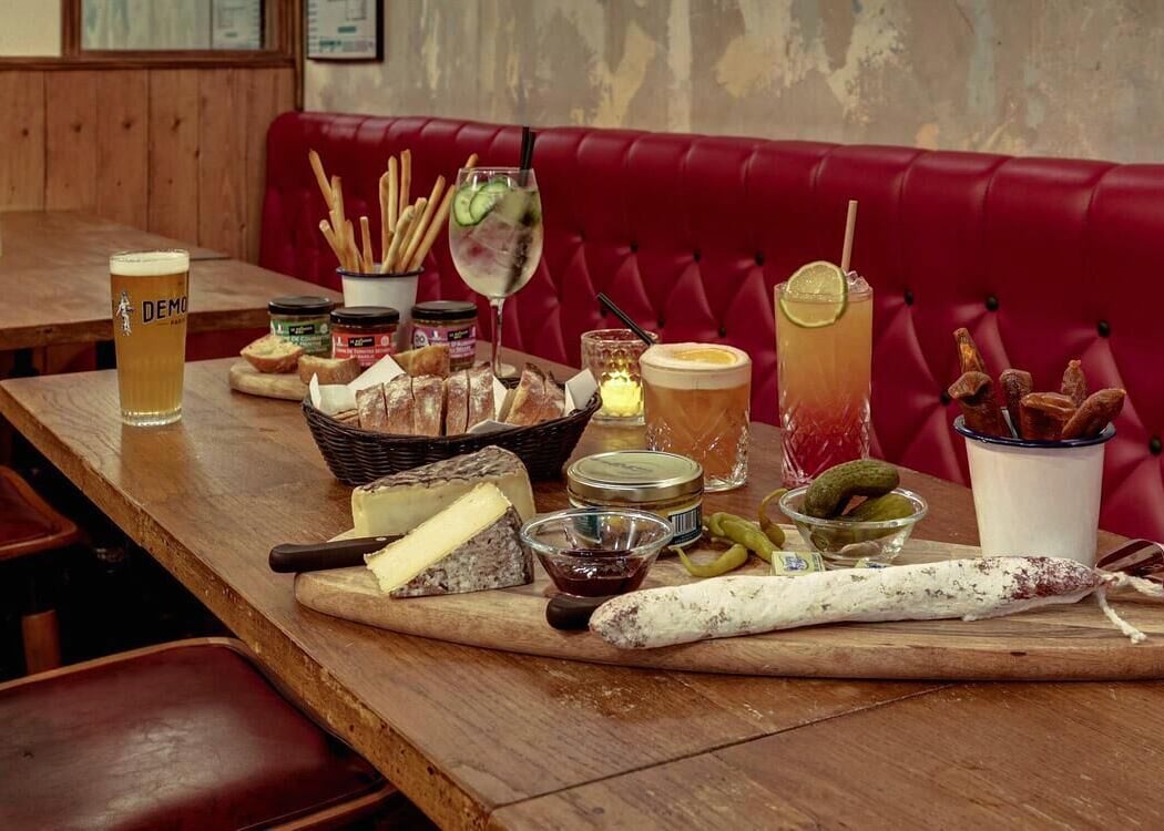 L'Intrépide Bar 1