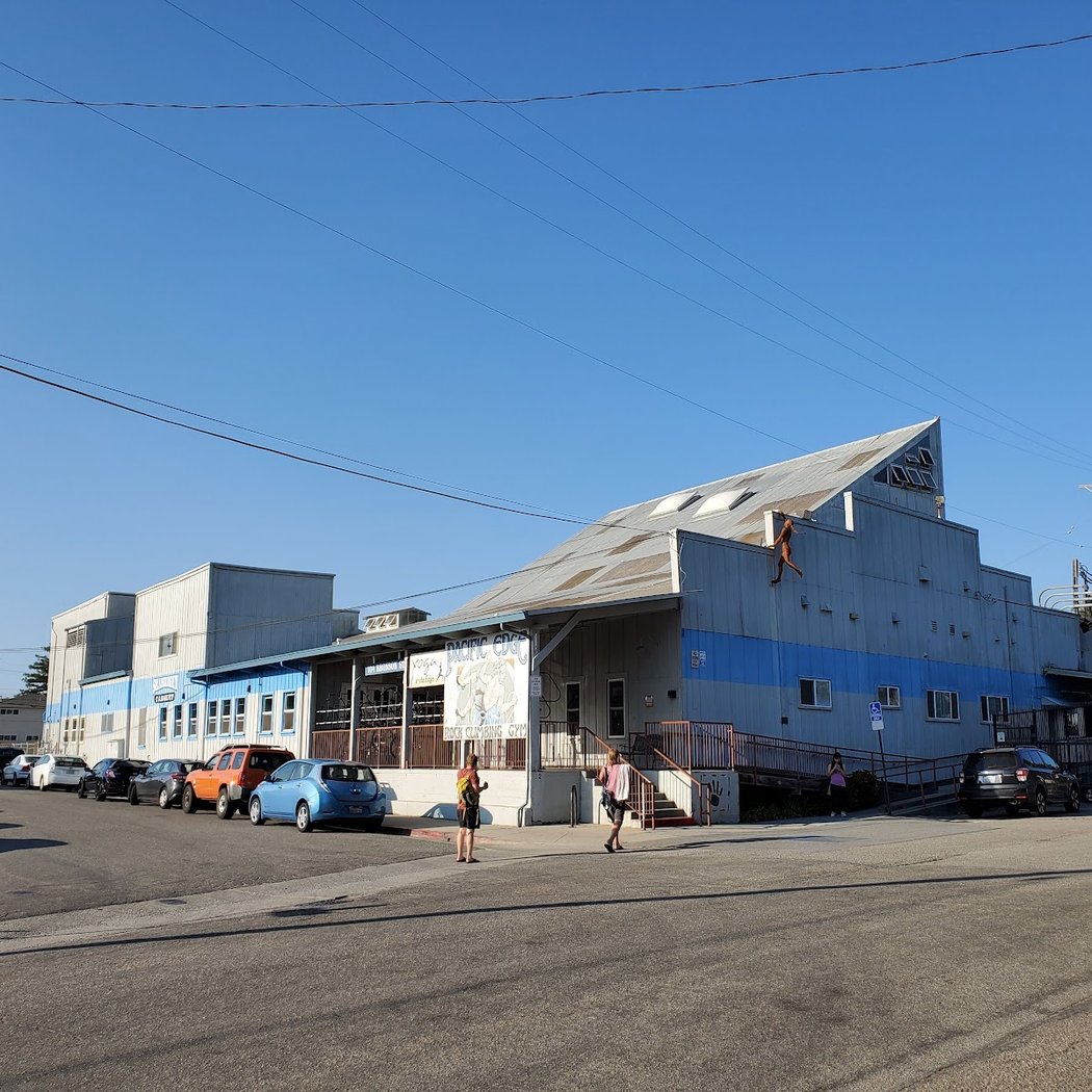Pacific Edge Climbing Gym 3