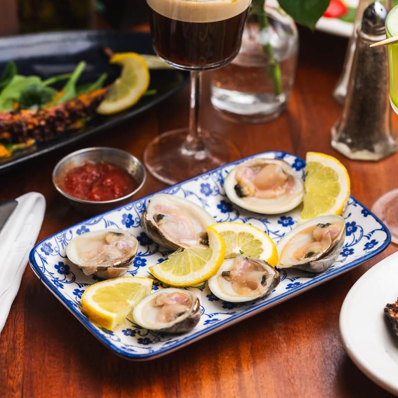 Umbertos Clam House 1