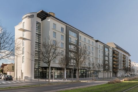 Courtyard by Marriott Paris La Defense West - Colombes 1
