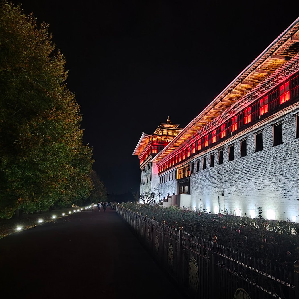 Tashichho Dzong 3