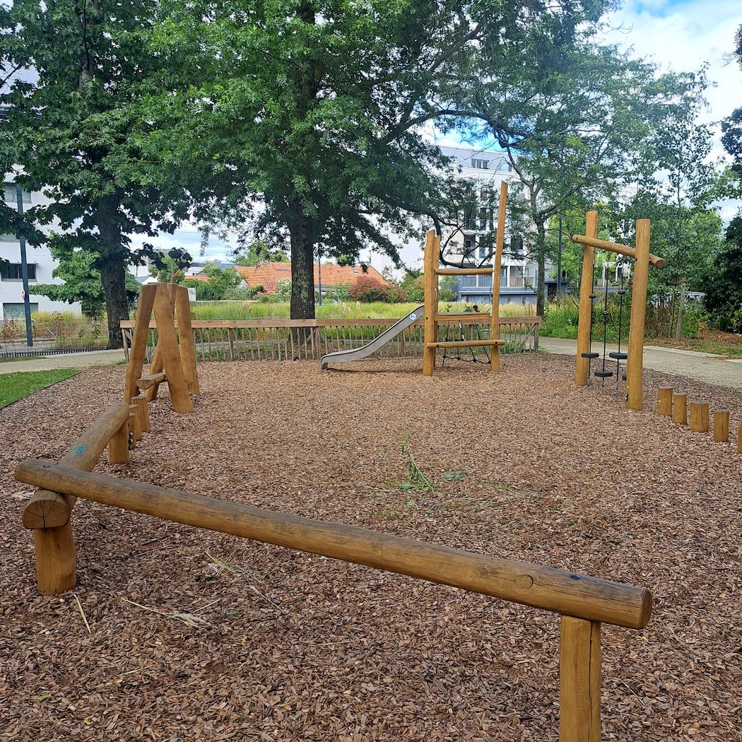 Aire de jeux 1