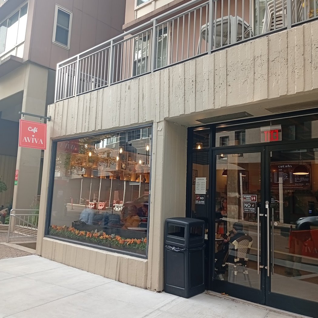 Cafe Aviva 3