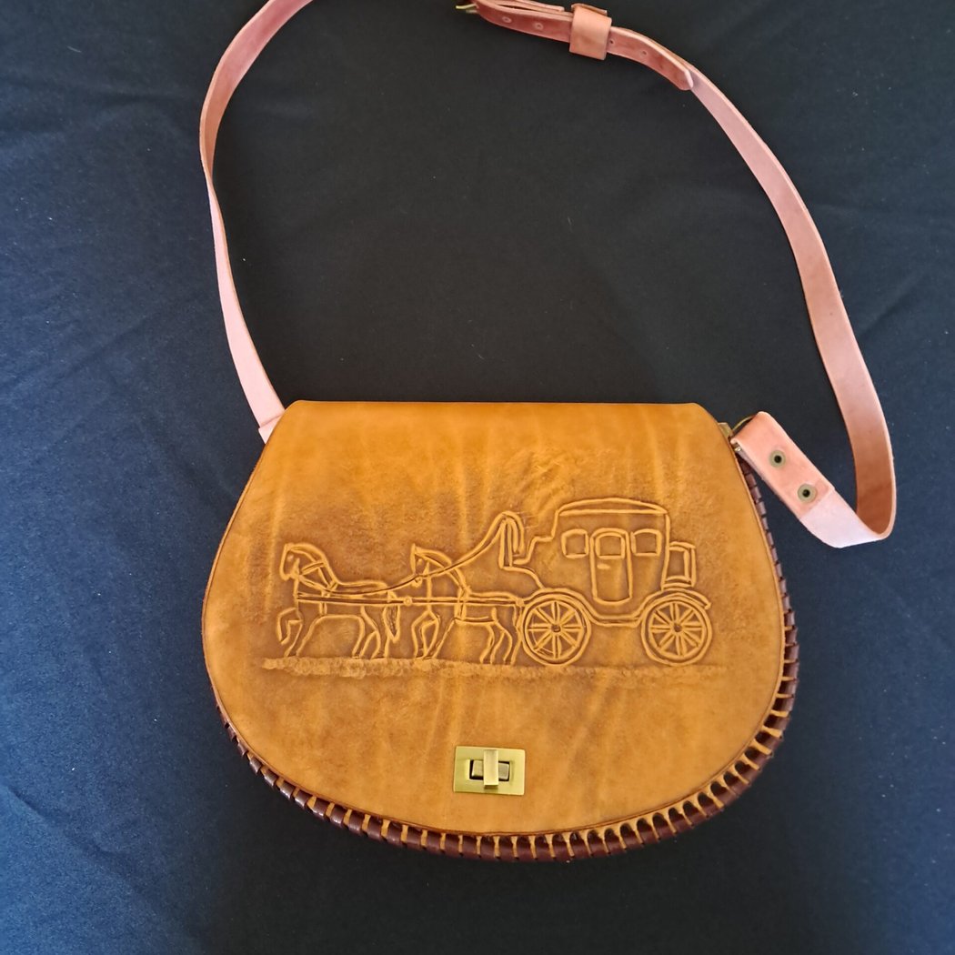 Stage d'initiation "Repoussage sur cuir" 1