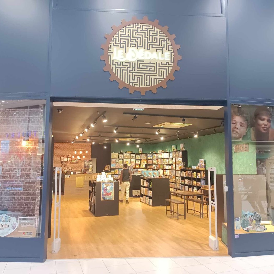 Le Dédale, boutique-café ludique 2
