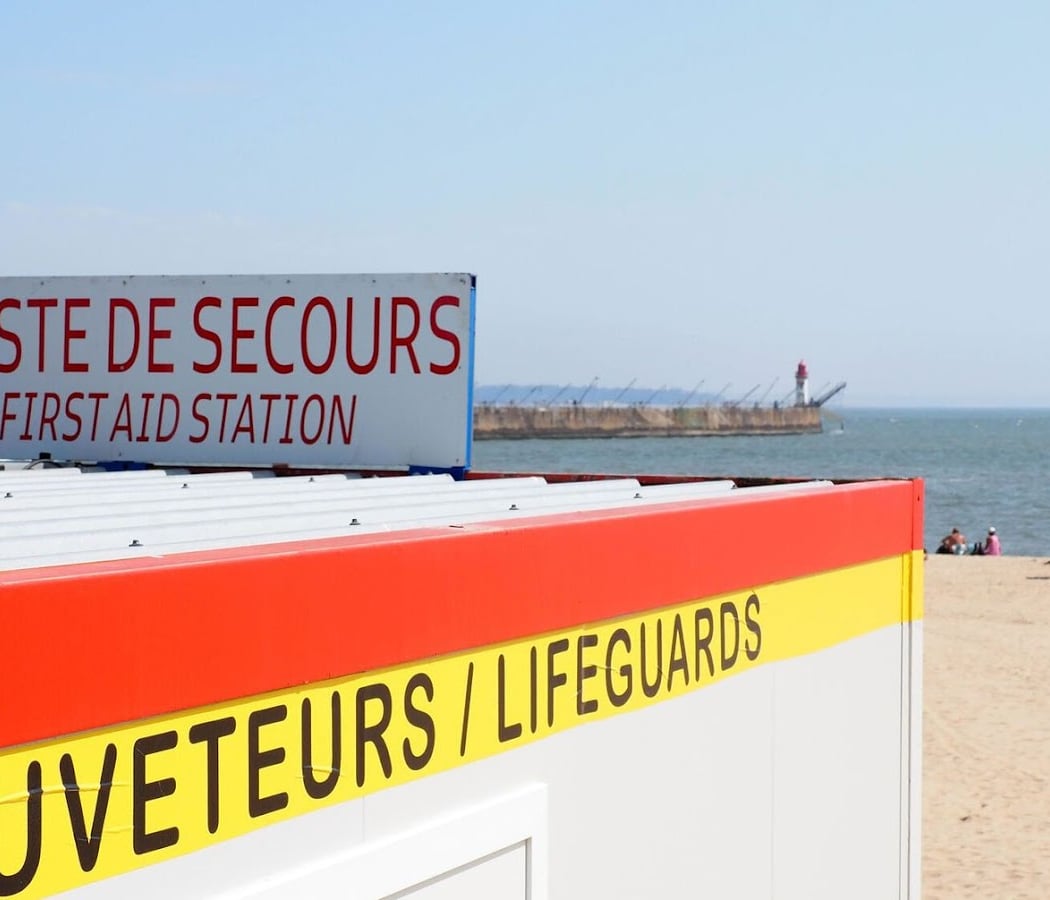 Poste de secours - La grande plage 2
