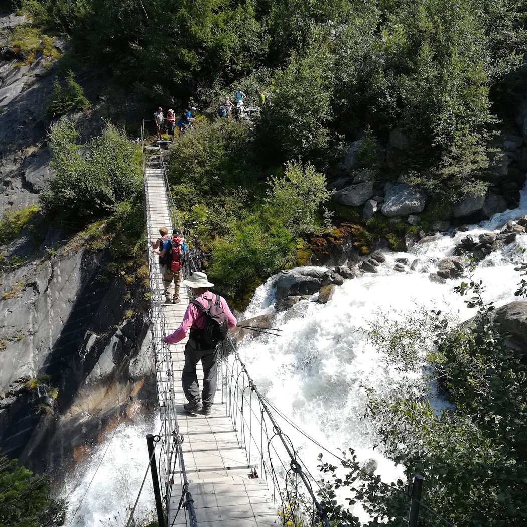 The Glacier de Bionnassay footbridge 2