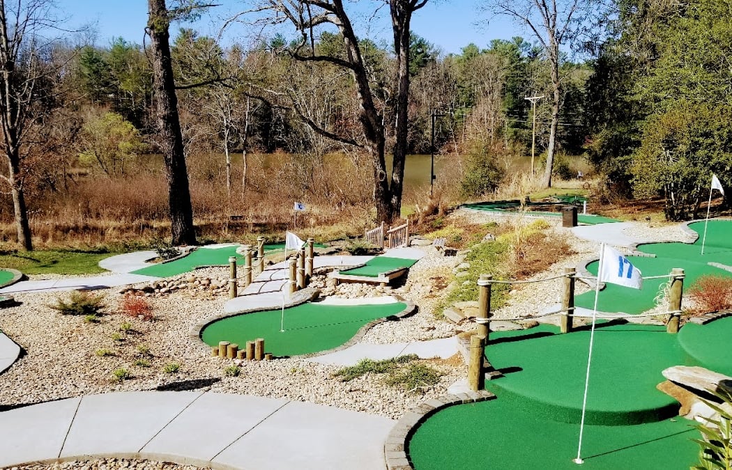 Lakeview Putt & Play 4