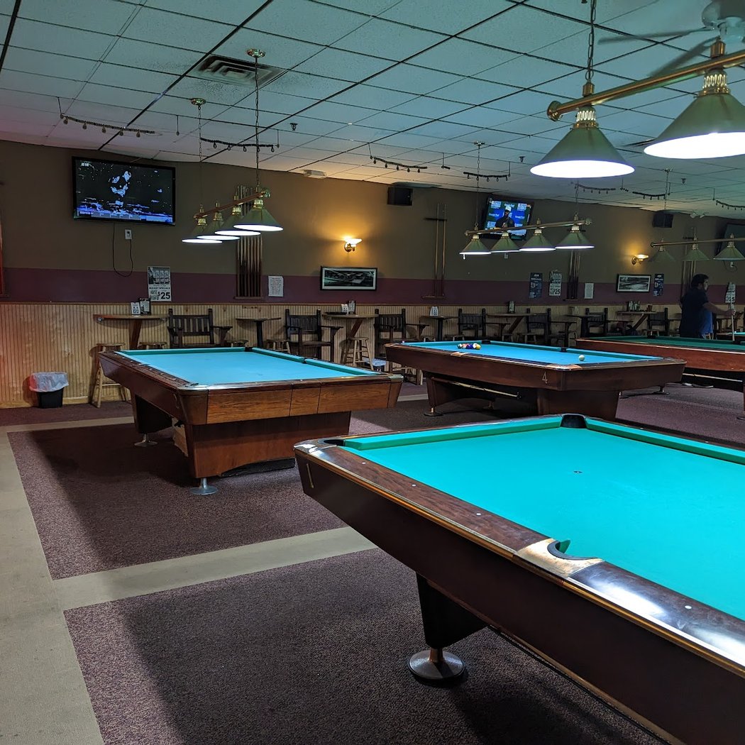 Diamond Jims Billiards & Pub 1