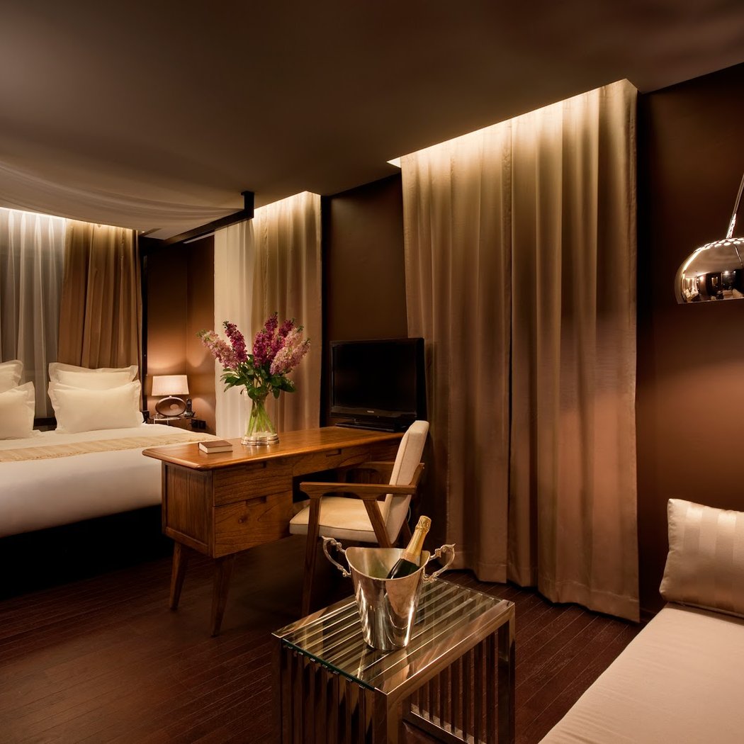 Brown TLV Urban Hotel 3