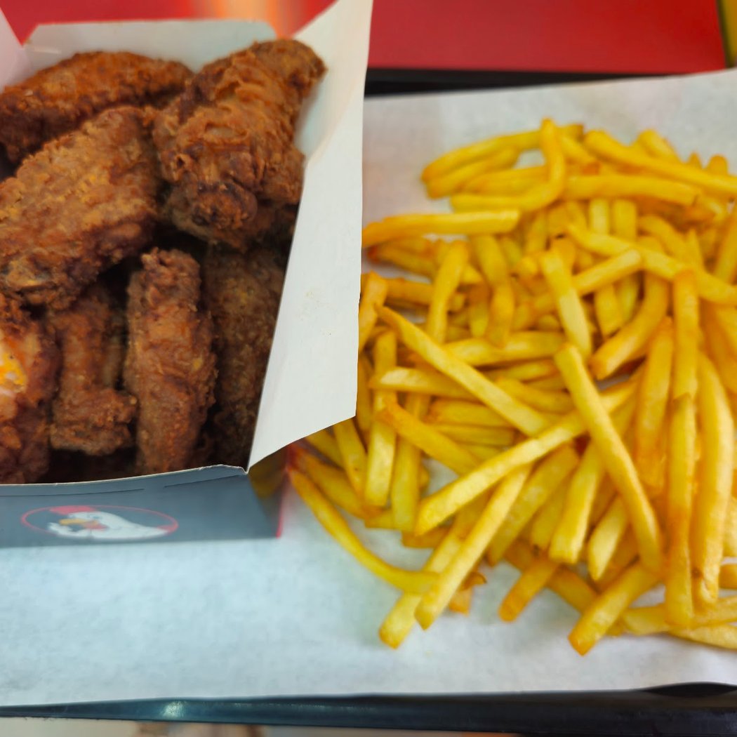 Mak Chicken Club 1