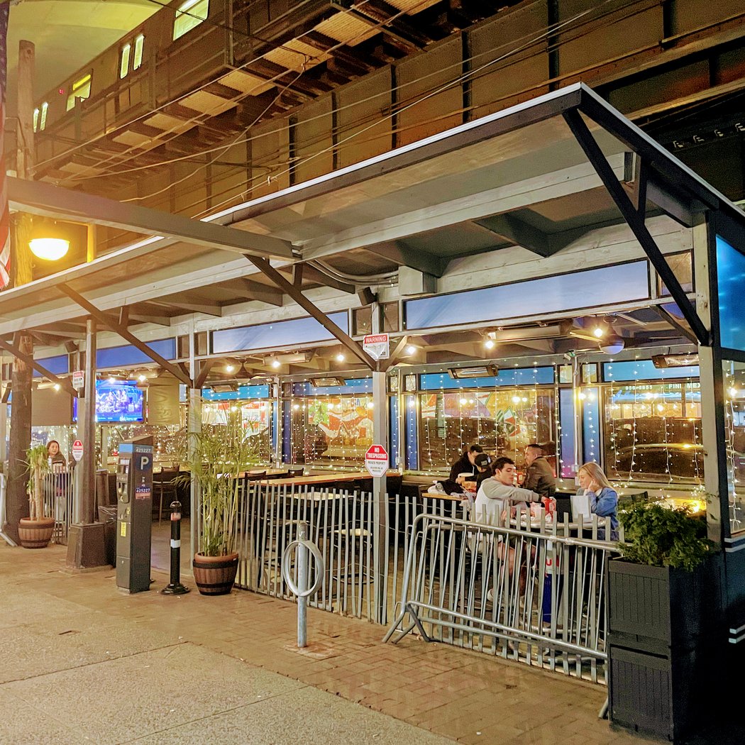 Sweet Spot Sporting Lounge & Restaurant 2