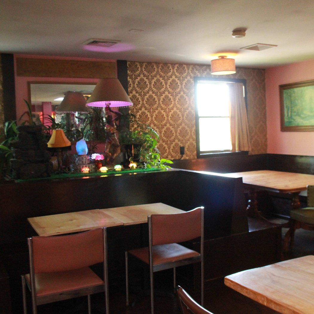 The Avalon Lounge 3