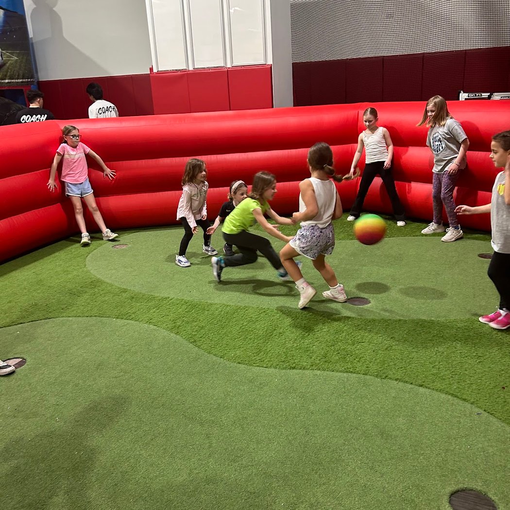 Hi Five Sports Zone Northbrook 1