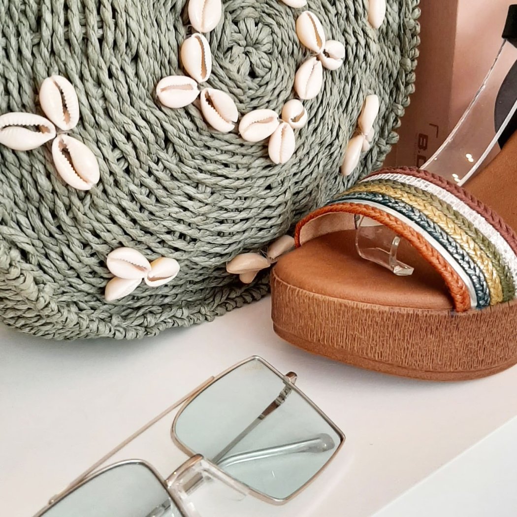 Elena Calzado y Accesorios 1