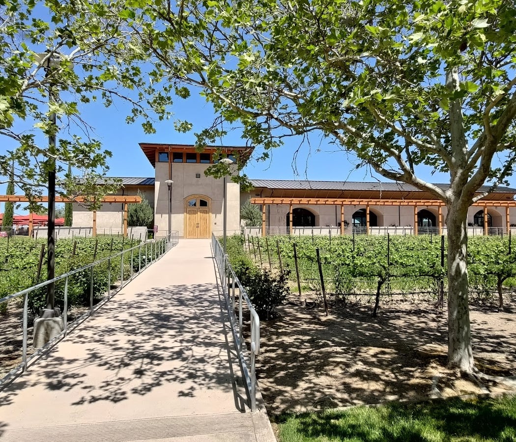 Garré Vineyard, Restaurant, & Event Center 2