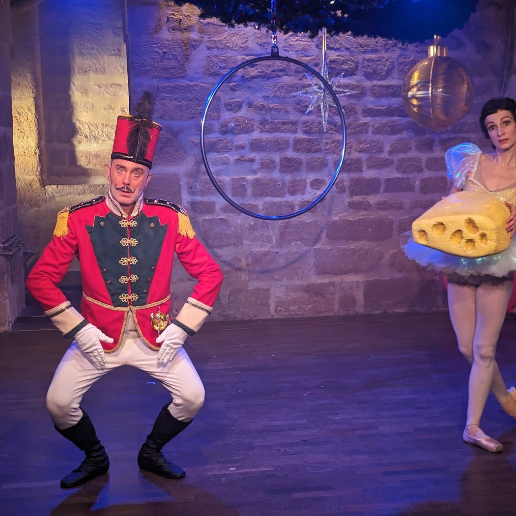 La grand Chaperon rouge... Pour les 3 - 10 ans 1