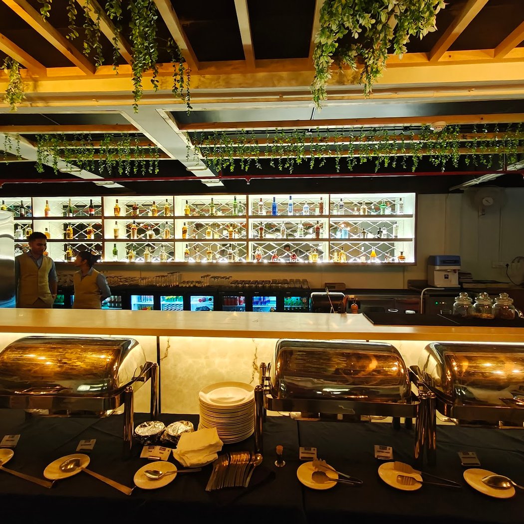 Elevate Bar by The Altruist 3