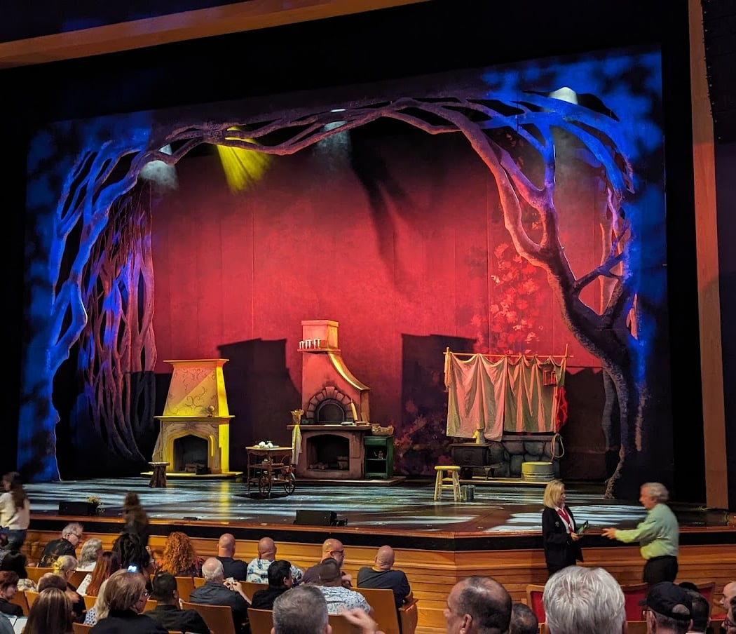 Sensory-Inclusive Performance: Elf Jr. 4